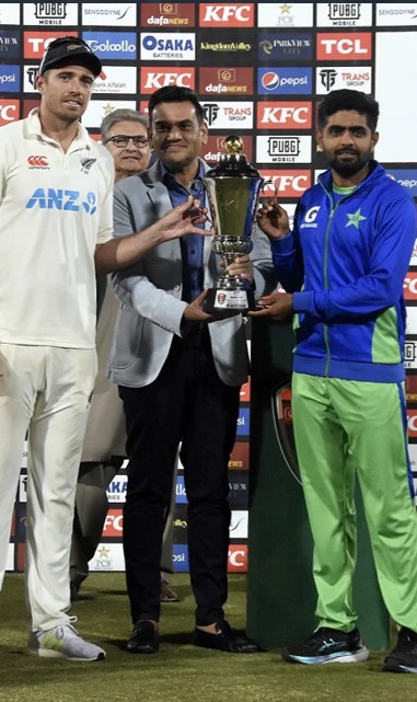 Test series trophy shared between Pakistan and New Zealand